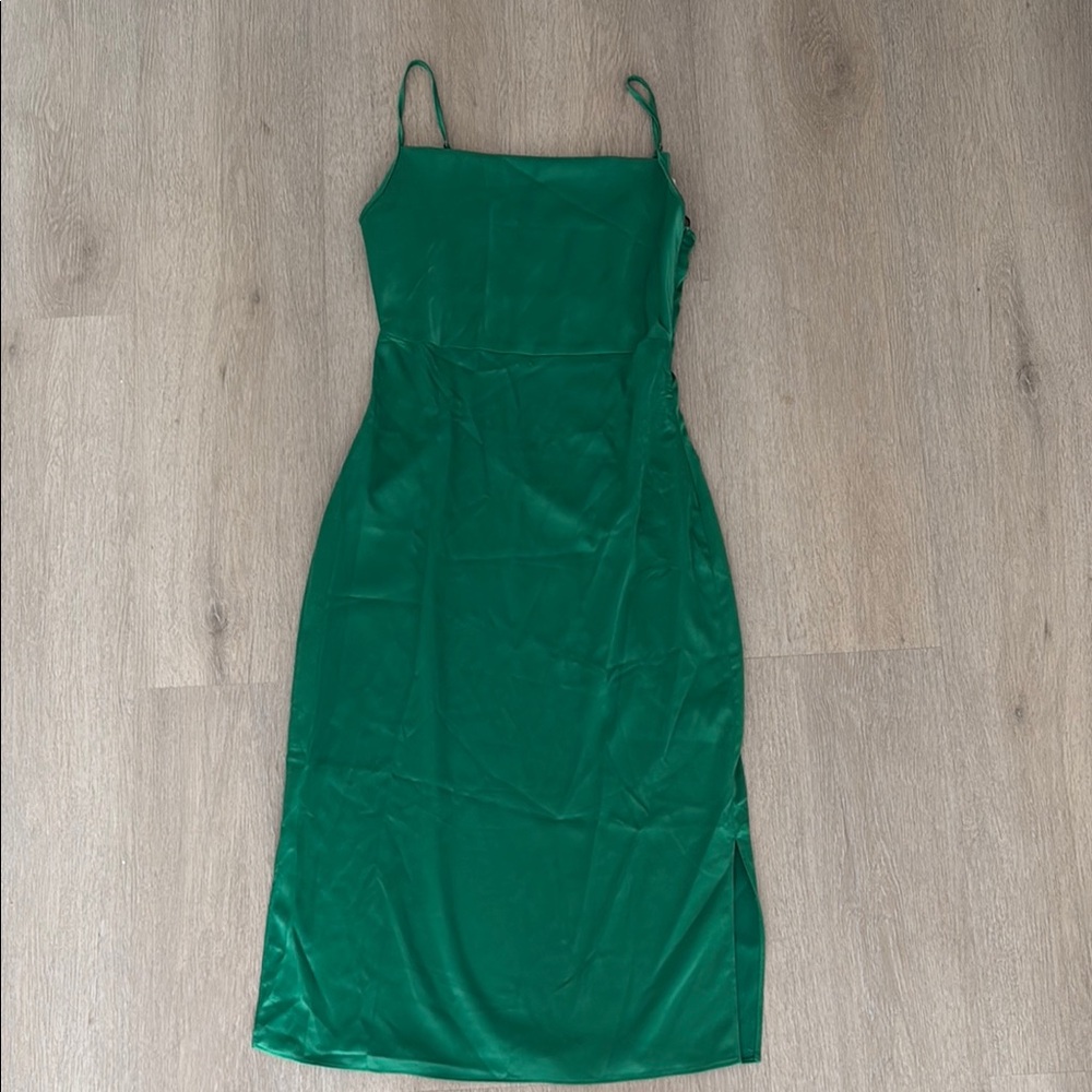 Elegant Green Spaghetti Strap Dress